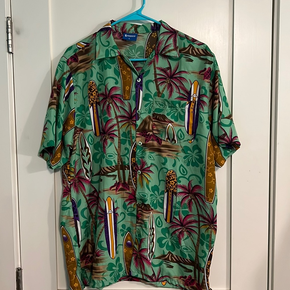 Super fun Hawaiian shirt